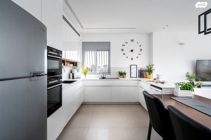 גג/ פנטהאוז, הזמיר 10, המרכז, קרית אונו