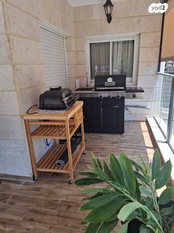 דירה, החרוב 7, שאר העיר, טירת כרמל