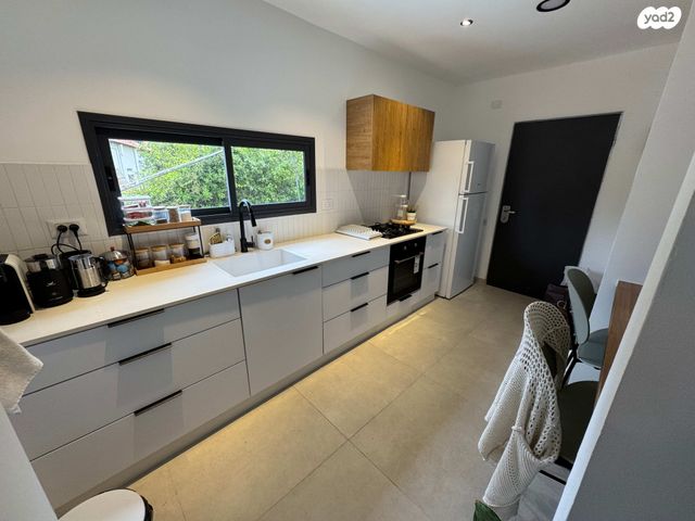 דירה, רמב"ן 4, הדר עליון, חיפה