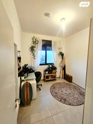 דירה, נעמי שמר 32, נאות אפק, אפקה, קרית ביאליק