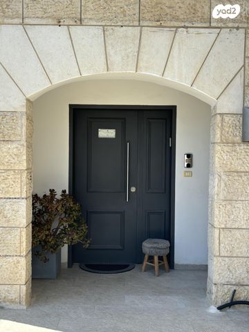 בית פרטי/ קוטג', שמואל תמיר כצנלסון 27, פסגת זאב, ירושלים