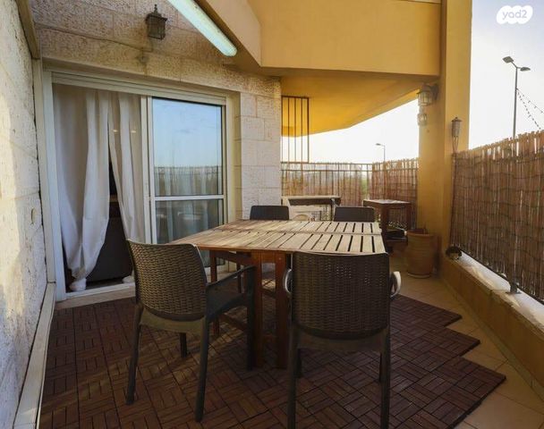 דופלקס, שדרות טום לנטוס 47, קרית השרון, נתניה