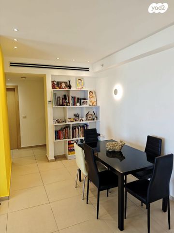 דירה, שלמה אלירז 9, רמב"ם, ראשון לציון