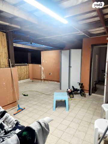 גג/ פנטהאוז, שושנים 12, גן שמואל, קרית מלאכי