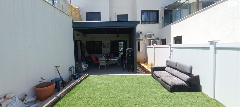 דירת גן, מעלה הבנים 27, שכונה ותיקה - מרכז העיר, מעלות תרשיחא