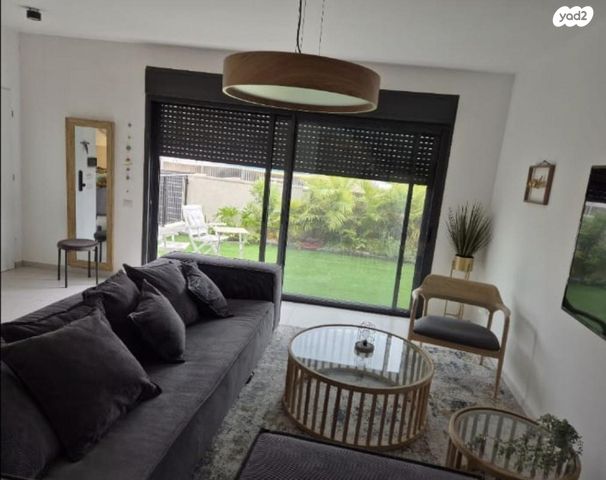 בית פרטי/ קוטג', לובה אליאב 1, שדרות בפארק, שדרות