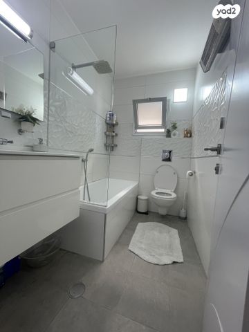 דירה, גבעת התחמושת 14, קרית שרת מערב, חולון