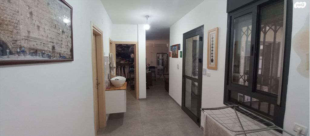 דירת גן, מעלה הבנים 27, שכונה ותיקה - מרכז העיר, מעלות תרשיחא