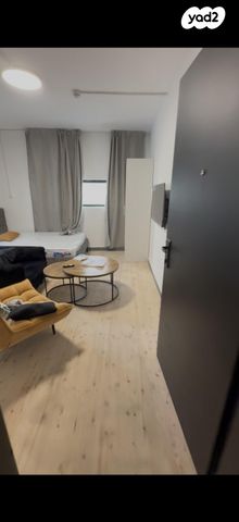 טשרניחובסקי 18