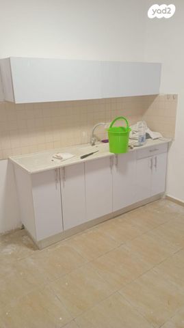 דירת גן, הגפן 12, רסקו ב', חולון