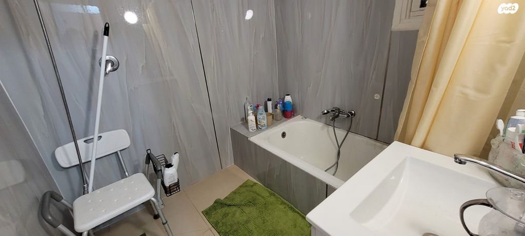 בית פרטי/ קוטג', הרצל 56, מרכז העיר, קרית אתא