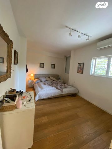 דירה, מוריה 34, גולן, רמת השרון