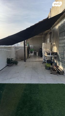 גג/ פנטהאוז, קרית שמונה 34, קרית שרת מערב, חולון