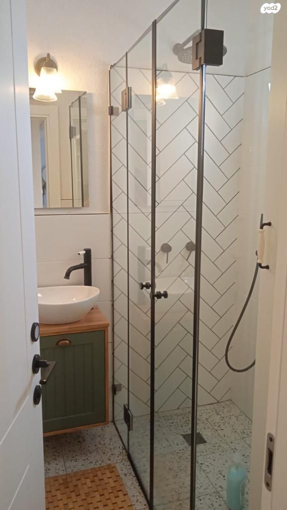 דירה, מרדכי אלקחי 65, ארמון הנציב, תלפיות מזרח, ירושלים