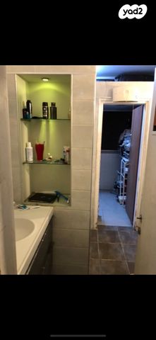 דירה, מבוא זאב 2, שכונת בן גוריון, מרכז העיר ג', רמת גן