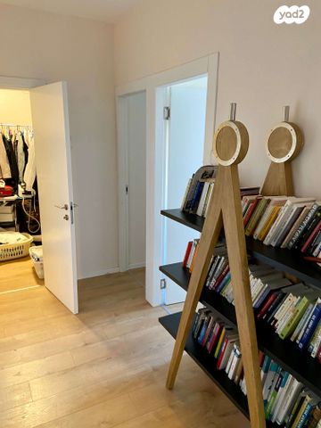 גג/ פנטהאוז, הרצפלד 12, נאות רחל, חולון