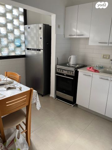 דירה, שדרות ירושלים 150, צהלון, שיכוני חסכון, תל אביב יפו