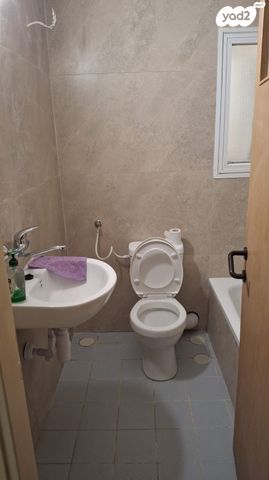 דירה, הבשור 5, גני אביב, לוד