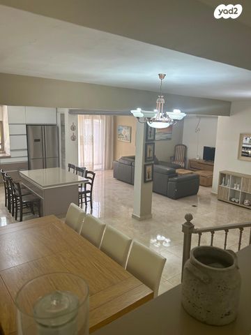 בית פרטי/ קוטג', הנורית 17, גבעת שרת, בית שמש