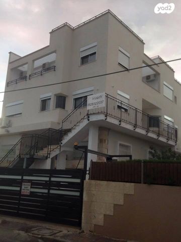 דירה, המלך שאול 15, גבעת אוסישקין, נהריה