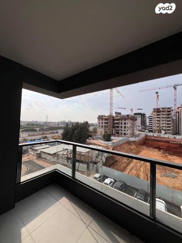 דירה, מאה ושישים 1, מרכז דרום, רעננה