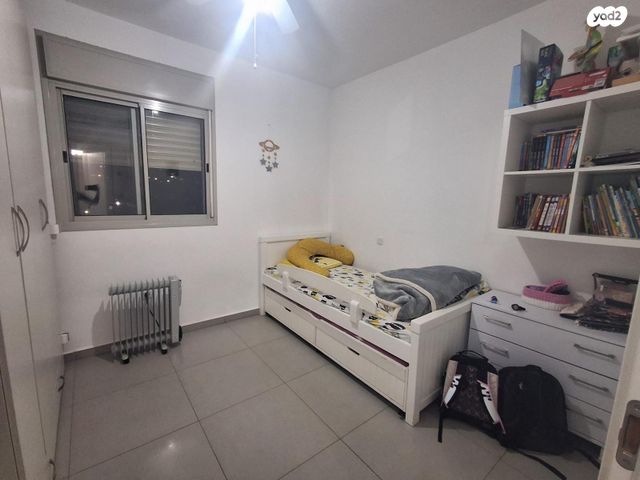 דירה, רמת הגולן 20, רובע ה', אריאל