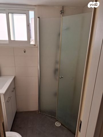 דירה, ישעיהו 28, נאות יהודית ונווה ארזים, חולון