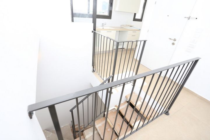 גג/ פנטהאוז, ישראל ב"ק 31, מונטיפיורי, הרכבת, תל אביב יפו