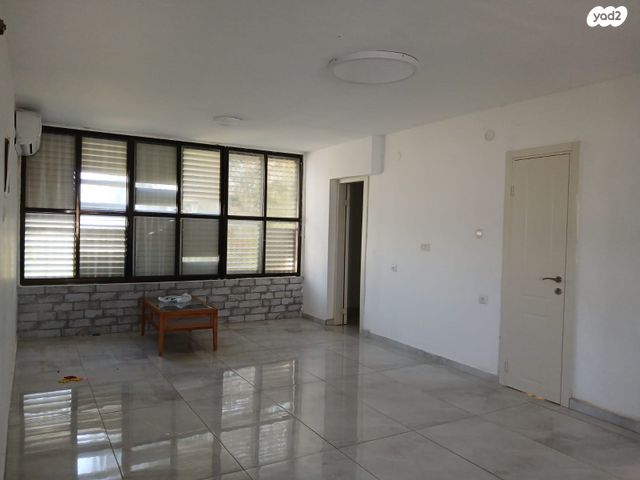 דירה, הנשיא 5, בית וקאנטרי, גיורא יוספטל, גבעת שמואל