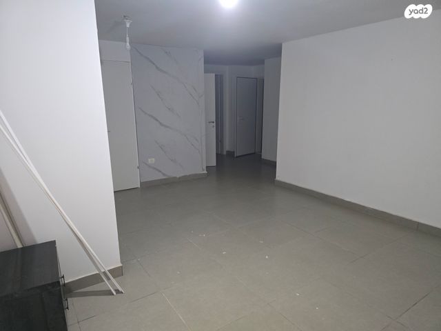 מרתף/ פרטר, אברהם שמואל שטיין 12, רמתיים, הוד השרון