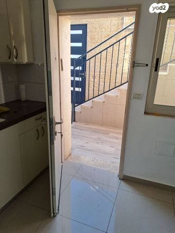 דירה, ניקנור 13, קטמונים, ירושלים