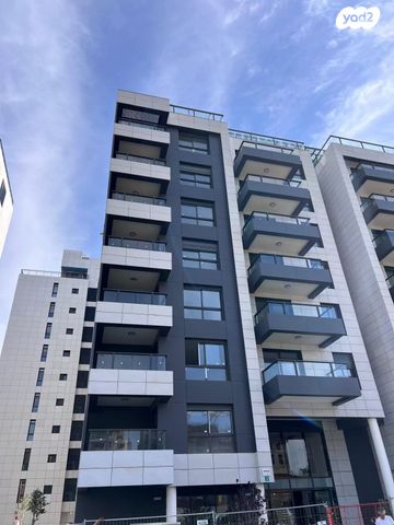 דירה, מאה ושישים 1, מרכז דרום, רעננה