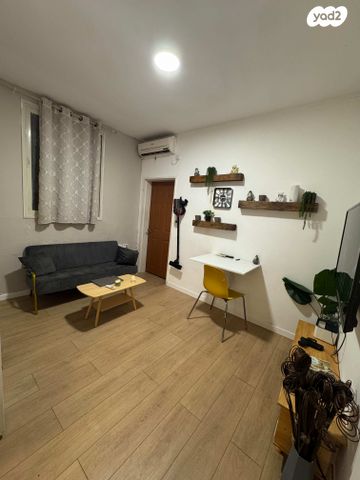 דירה, נחלת בנימין 11, לב תל אביב, לב העיר צפון, תל אביב יפו