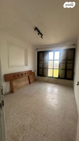 גיורא יוספטל 25