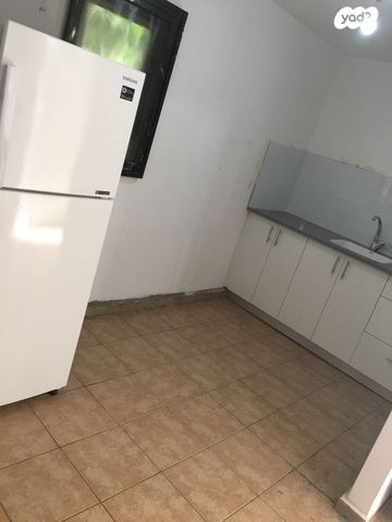 בית פרטי/ קוטג', הגלעד 12, שיכון ד', קרית שמונה