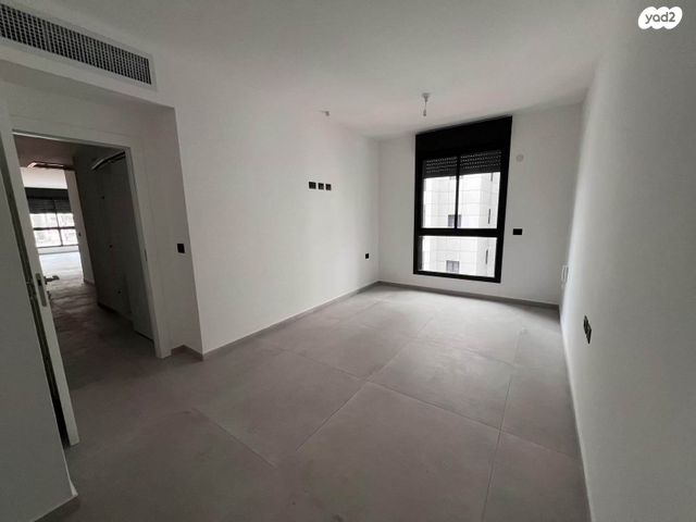 דירה, מאה ושישים 1, מרכז דרום, רעננה