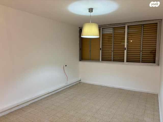 דירה, יוסף סרלין 11, נווה ברבור, כפר שלם מערב, תל אביב יפו