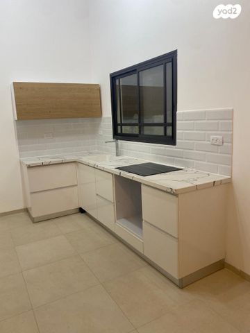 בית פרטי/ קוטג', הרב עוזיאל 79, הראשונים, שלומי