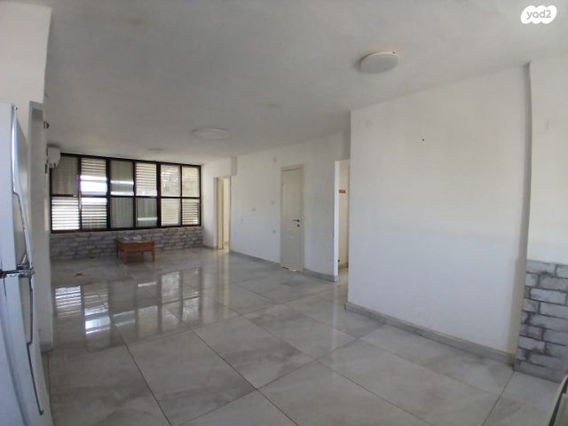 דירה, הנשיא 5, בית וקאנטרי, גיורא יוספטל, גבעת שמואל