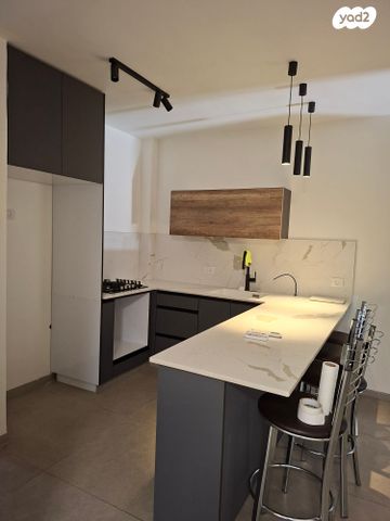 יחידת דיור, מבצע חירם 15, רובע ג', אריאל