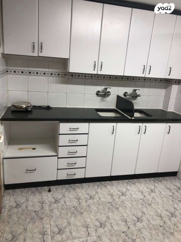 דירה, הרב רפאל קצנלבוגן 66, הר נוף, ירושלים