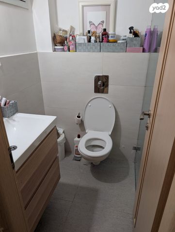 דירה, שירת אסתר 2, נווה גן, פתח תקווה