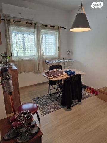 דירה, אחד העם 8, רסקו א', חולון