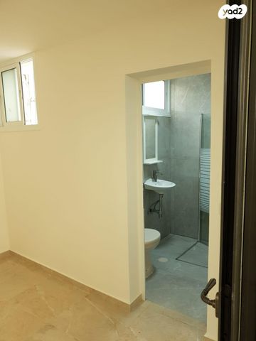 דירת גן, הערמון 7, עג'מי, גבעת העליה, תל אביב יפו