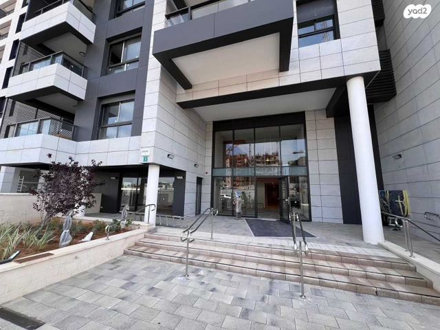 דירה, מאה ושישים 1, מרכז דרום, רעננה