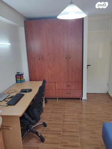 דירה, אצ"ל 23, שז"ר / דקר, טירת כרמל