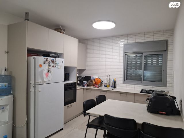 דירה, שדרות בורוכוב 22, מרכז העיר, קרית אתא