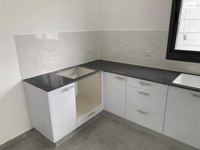 דירה, דולב 15, יצחק שמיר, נהריה