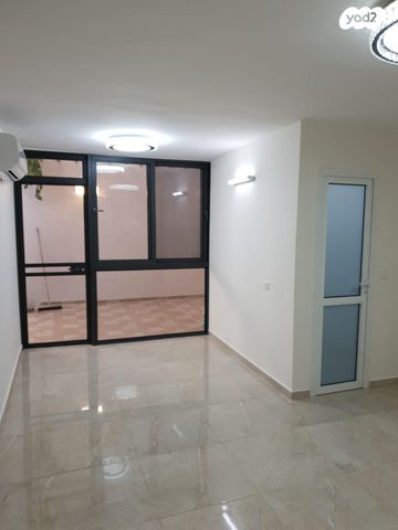 דירת גן, הערמון 7, עג'מי, גבעת העליה, תל אביב יפו