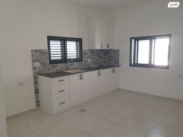 יחידת דיור, 200 1, משואה, משואה